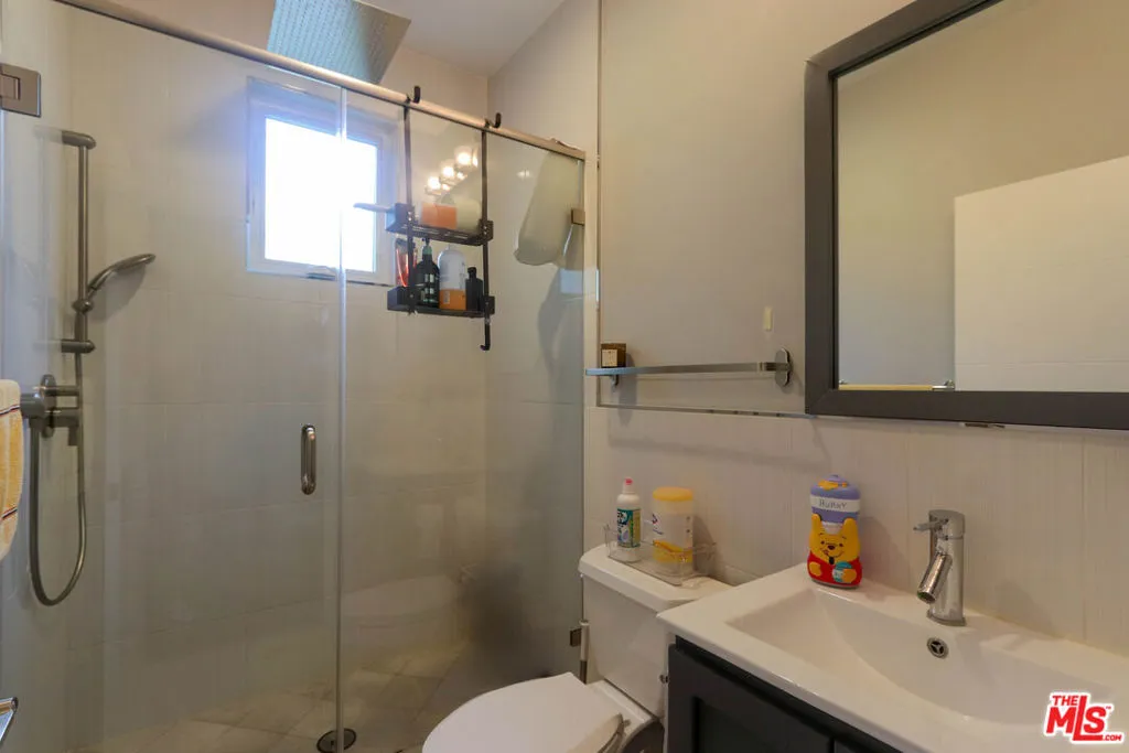 1670 Asbury Drive, Pasadena, California 91104 home-pic-12